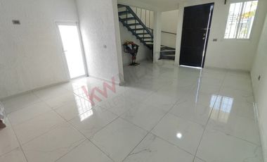 Casa en venta en zona poniente, Fracc. El Campanario.