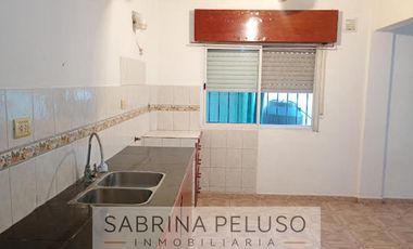 ALQUILER CASA 4 amb. a 200mts. Shopping Nine-Moreno