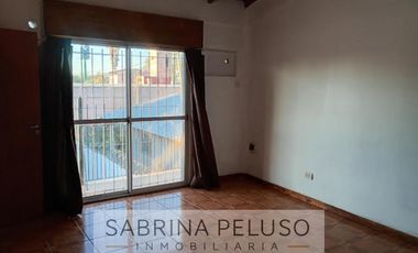 ALQUILER CASA 4 amb. a 200mts. Shopping Nine-Moreno