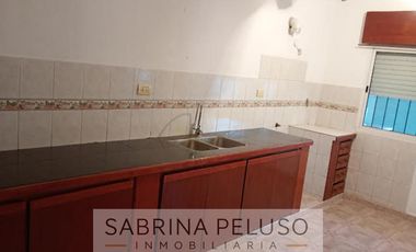 ALQUILER CASA 4 amb. a 200mts. Shopping Nine-Moreno