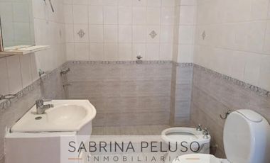 ALQUILER CASA 4 amb. a 200mts. Shopping Nine-Moreno