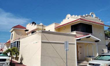 CASA EN RENTA EN FRACCIONAMIENTO SANTA RITA, CIUDAD DEL CARMEN CAMPECHE.