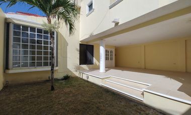 CASA EN RENTA EN FRACCIONAMIENTO SANTA RITA, CIUDAD DEL CARMEN CAMPECHE.