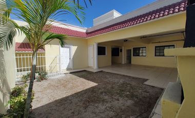CASA EN RENTA EN FRACCIONAMIENTO SANTA RITA, CIUDAD DEL CARMEN CAMPECHE.