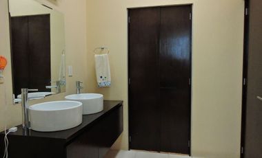 Venta de casa en condominio en colonia Del Valle, Providencia 912