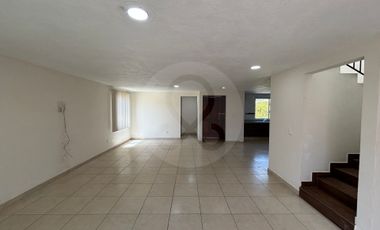 Casa en renta en Coaxustenco
