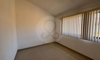 Rincon de San Gabriel  Casa en condominio en renta en Rincón de San Gabriel
