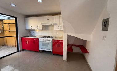 Rincon de San Gabriel  Casa en condominio en renta en Rincón de San Gabriel