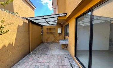 Rincon de San Gabriel  Casa en condominio en renta en Rincón de San Gabriel