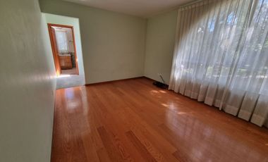 Residencia en Venta con jardines, Casa Club, GYM y Cancha de Tenis