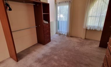 Residencia en Venta con jardines, Casa Club, GYM y Cancha de Tenis