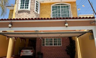 CASA EN VENTA EN LA ESTANCIA $ 12998,000 pesos