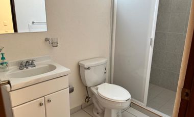 Casa Renta o Venta en condominio en Lomas de Tzompantle