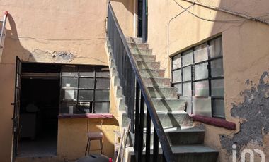 Bodega con Oficina y local Comercial en VENTA en Colonia Gómez Farías CdMx