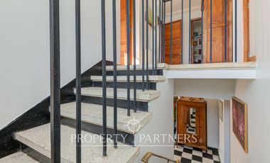 Hermosa casa remodelada con piscina cercana a Plaza Uruguay y colegio San Ignacio