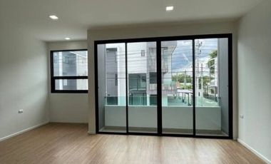 3 Bedroom Townhouse for sale at Malada Maz