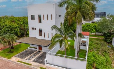 Casa en Venta con Doble Terreno en Residencial Arbolada