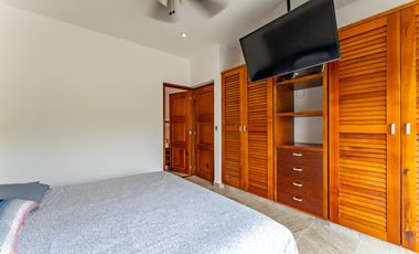 Casa en Venta con Doble Terreno en Residencial Arbolada