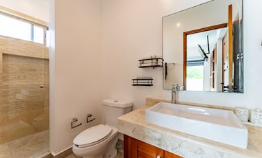 Casa en Venta con Doble Terreno en Residencial Arbolada