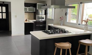 Casa en Campos De Echeverria venta con Renta
