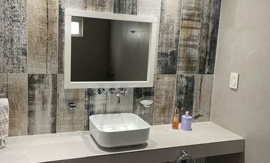 Casa en Campos De Echeverria venta con Renta