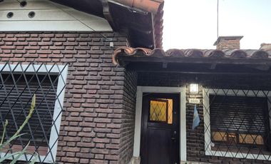CASA EN BOULOGE, MUY BUEN LOTE, APTO CREDITO!