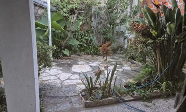 CASA EN BOULOGE, MUY BUEN LOTE, APTO CREDITO!