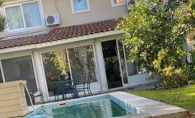 CASA EN VENTA 3 DORMITORIOS, JARDÍN, PILETA QUILMES