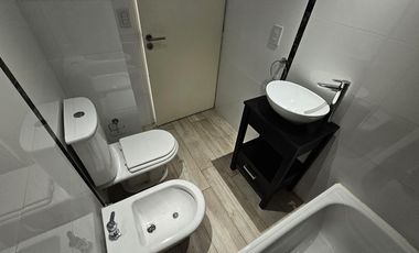 Departamento  2  Amb edificio con ascensor Apto profesional