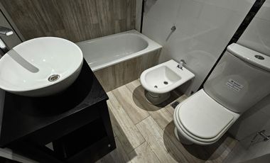 Departamento  2  Amb edificio con ascensor Apto profesional