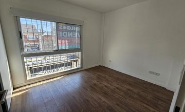 Departamento  2  Amb edificio con ascensor Apto profesional