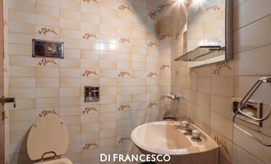 Casa Mar de ostende sobre lote Multifamiliar-150 m del Mar