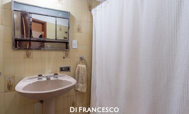 Casa Mar de ostende sobre lote Multifamiliar-150 m del Mar