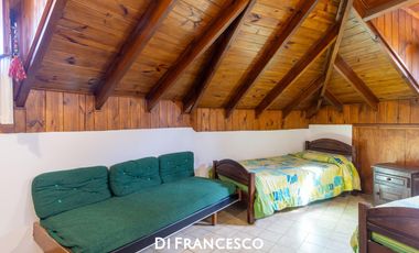 Casa Mar de ostende sobre lote Multifamiliar-150 m del Mar
