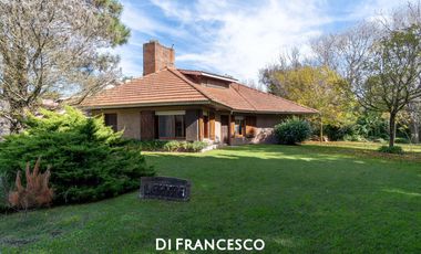 Casa Mar de ostende sobre lote Multifamiliar-150 m del Mar