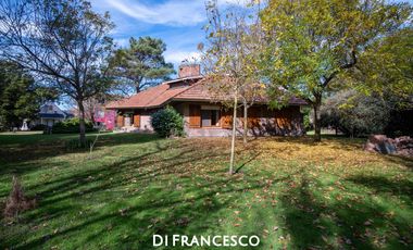 Casa Mar de ostende sobre lote Multifamiliar-150 m del Mar