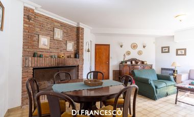 Casa Mar de ostende sobre lote Multifamiliar-150 m del Mar