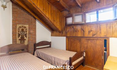 Casa Mar de ostende sobre lote Multifamiliar-150 m del Mar