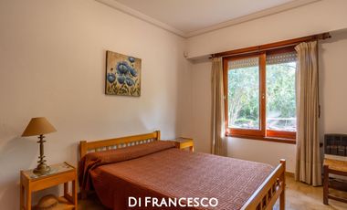 Casa Mar de ostende sobre lote Multifamiliar-150 m del Mar