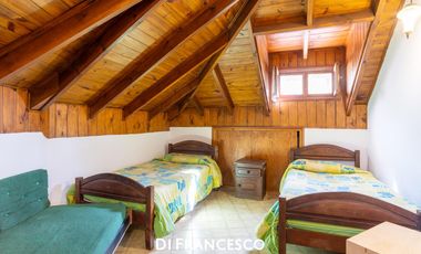Casa Mar de ostende sobre lote Multifamiliar-150 m del Mar