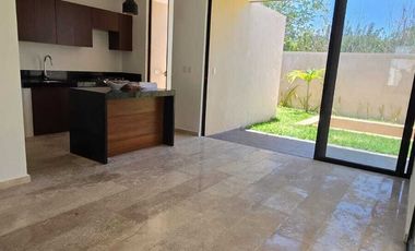 Venta en Dzitya Townhouse con Piscina