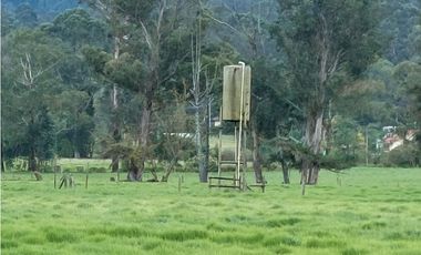 LOTE SE VENDE. LA CALERA - CUND.