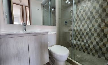 ARRIENDO APARTAMENTO CEDRO NOVATERRA PISO 10.
