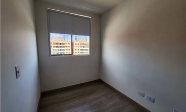 ARRIENDO APARTAMENTO CEDRO NOVATERRA PISO 10.