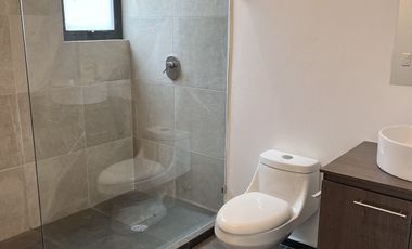 Renta moderna casa en Condominio de dos casas