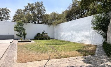 Renta moderna casa en Condominio de dos casas