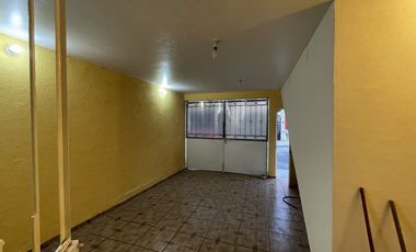 Venta de casa en Los Laureles Erendira