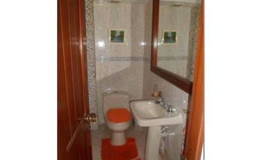 Excelente casa remodelada en Cedritos (SR)