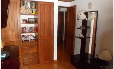 Excelente casa remodelada en Cedritos (SR)