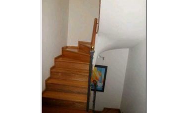 Excelente casa remodelada en Cedritos (SR)